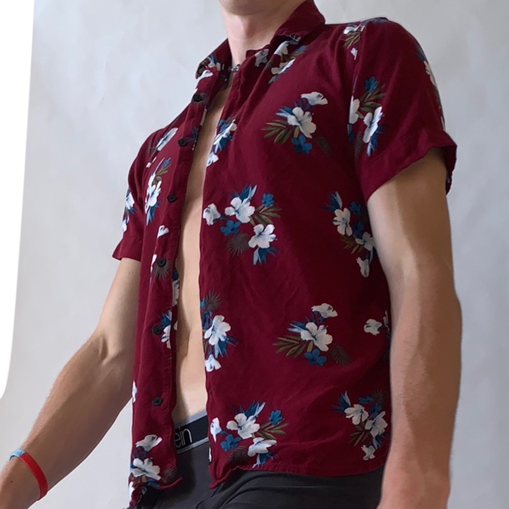 Hollister Hawaiian Shirt
